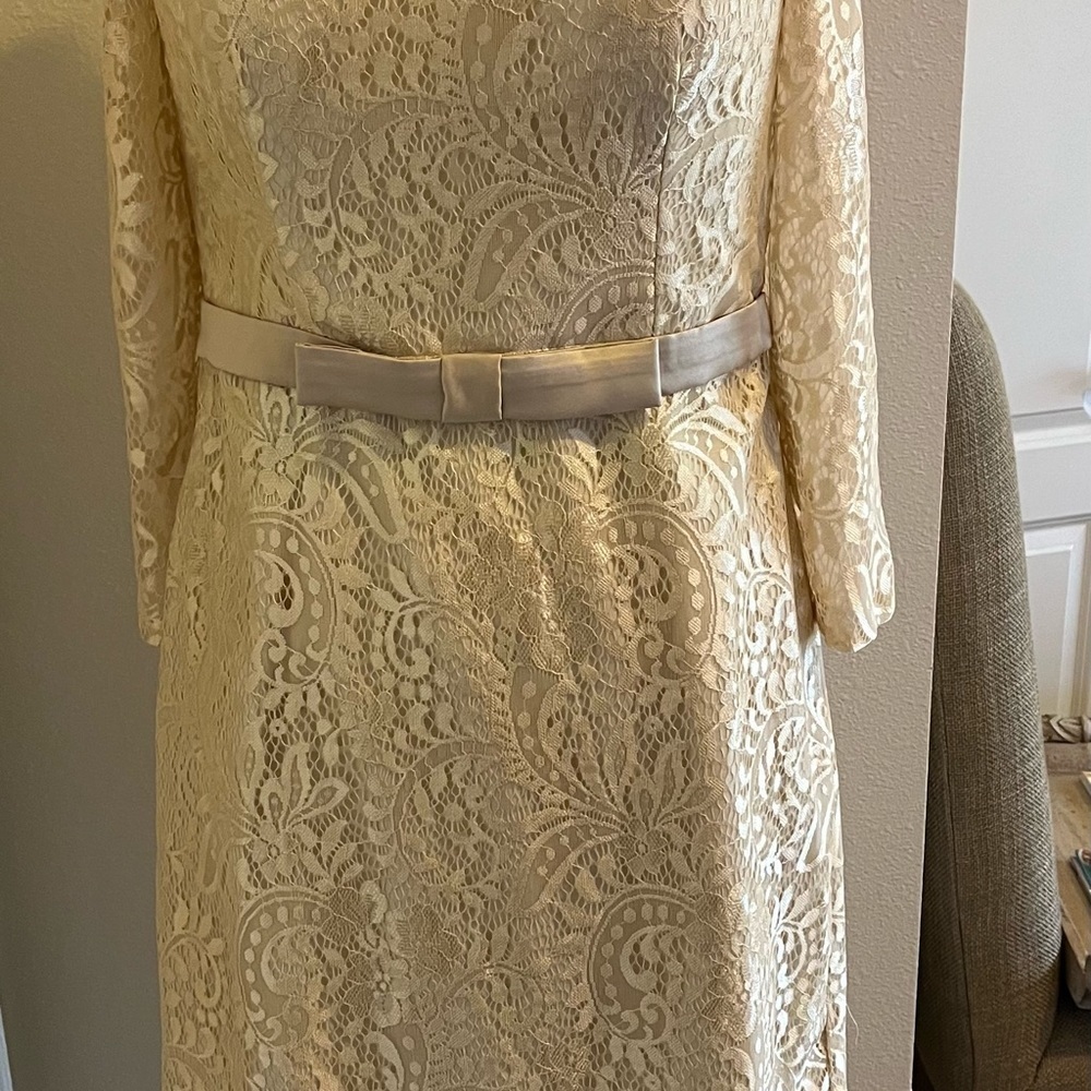 Bridal/Wedding Dress - Picture 2 of 10